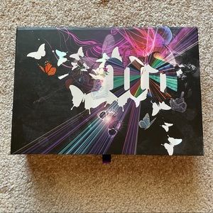 Urban Decay Book of Shadows IV